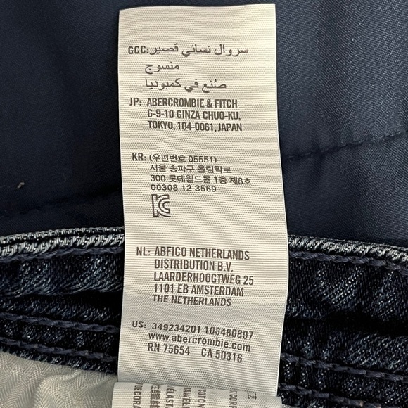 Hollister Curvy High Waist Mom Distressed Jean Shorts 31 - Picture 7 of 9